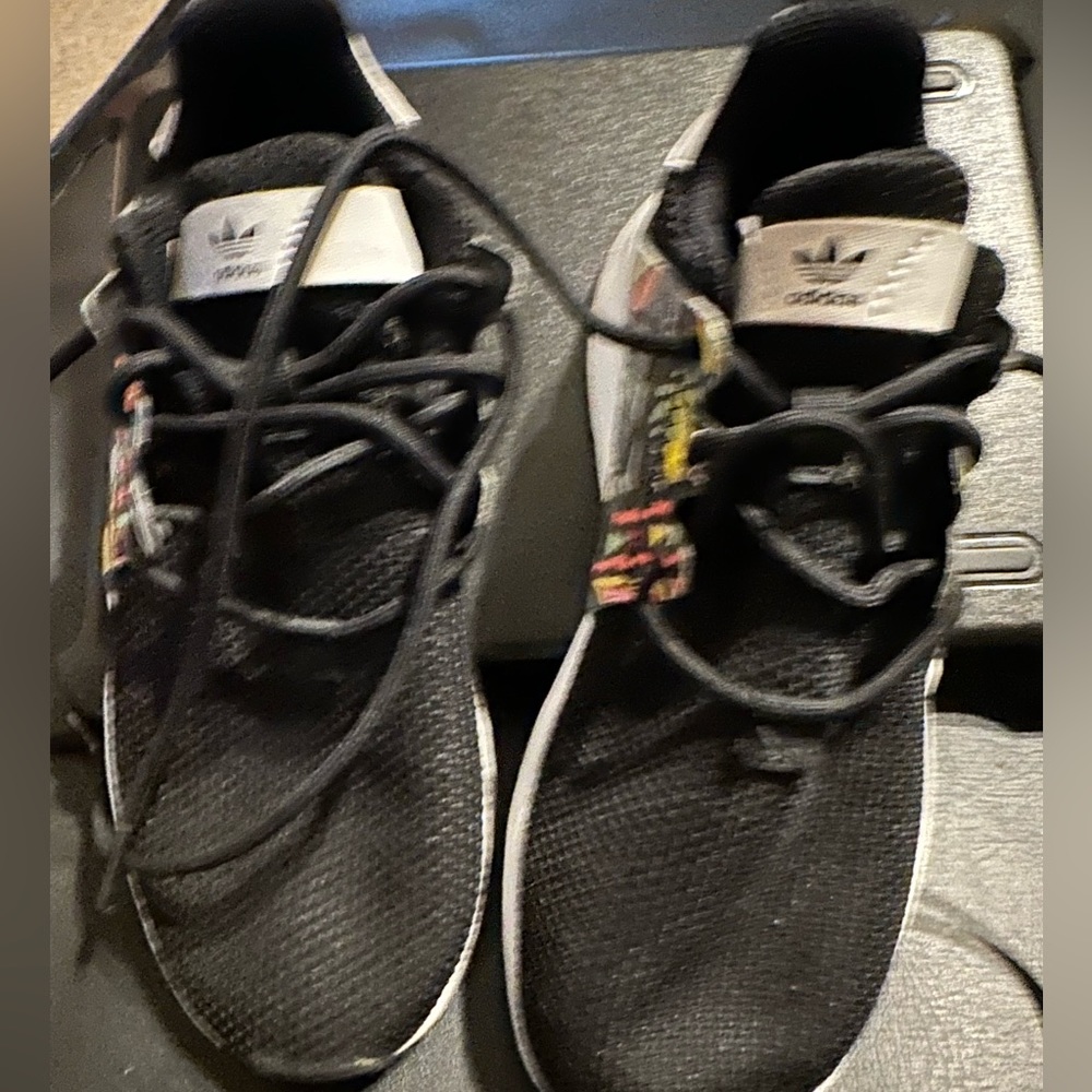 Adidas - Picture 3 of 3